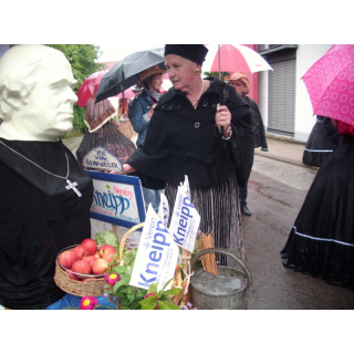 Carla im Festdress